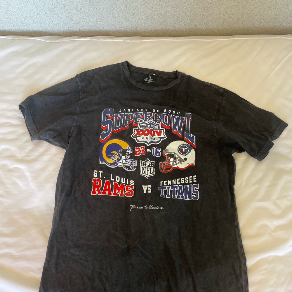 Vintage-Style Super Bowl XXXIV Tee – Peace Collective – Size Large